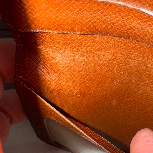 Louis Vuitton ID card holder wallet - Picture 6 of 11